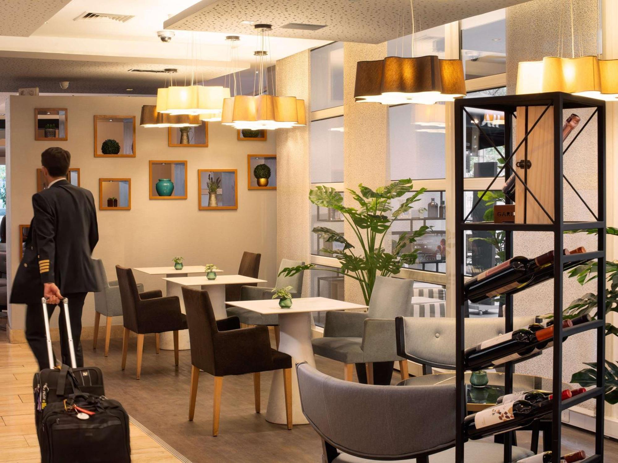 圣地亚哥维塔库拉诺富特酒店 外观 照片