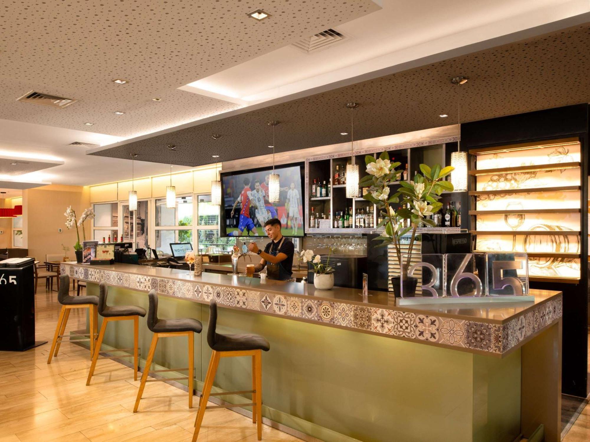 圣地亚哥维塔库拉诺富特酒店 外观 照片